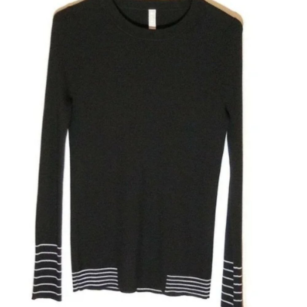 ATHLETA TABLE ROCK CREW SWEATER PULLOVER Medium BLACK SILVER #485910 J1